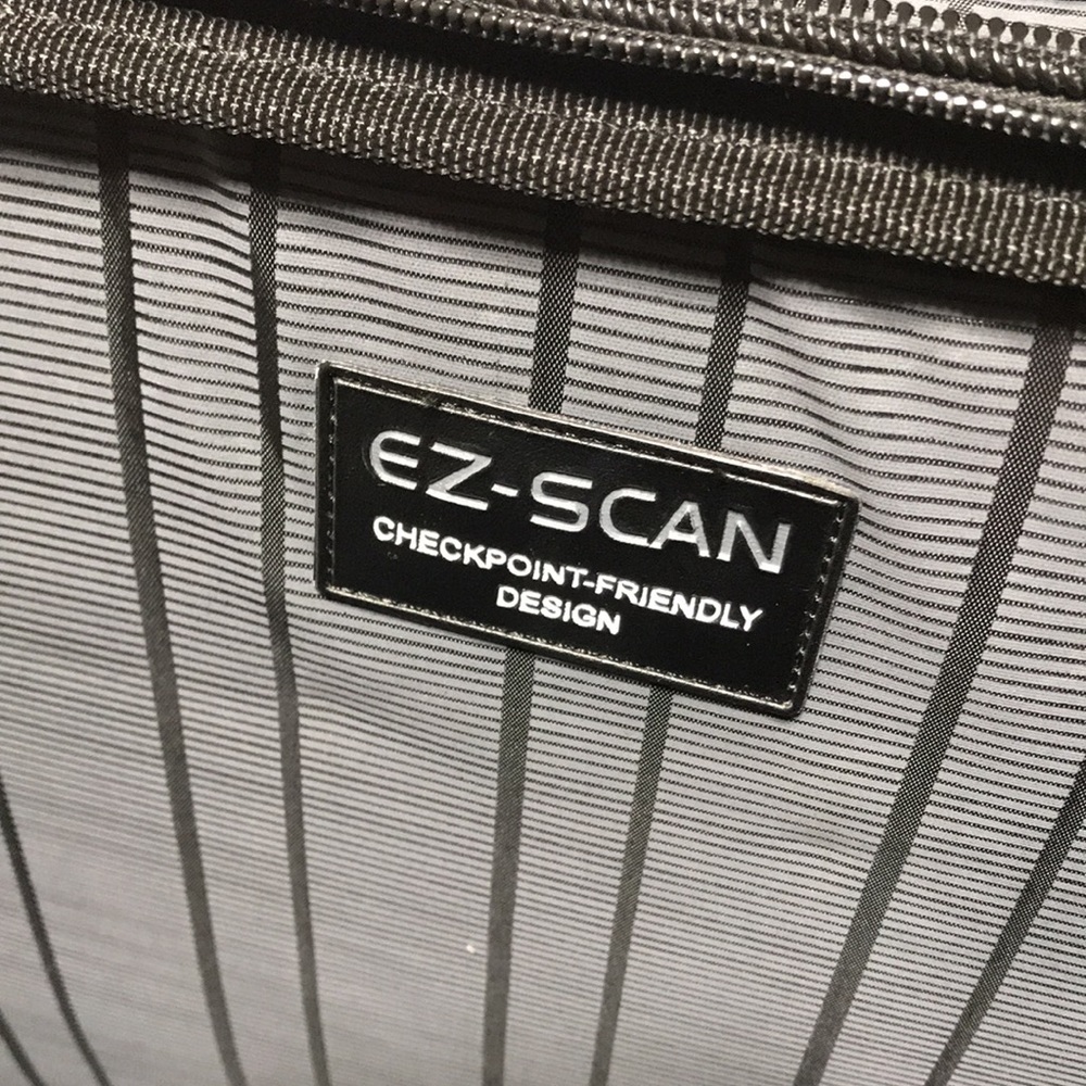 Kenneth Cole computer briefcase with multi compartments and convertible. NWT - Picture 7 of 13